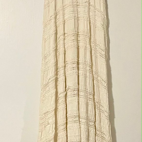 Maxi lace skirt - Picture 1 of 6